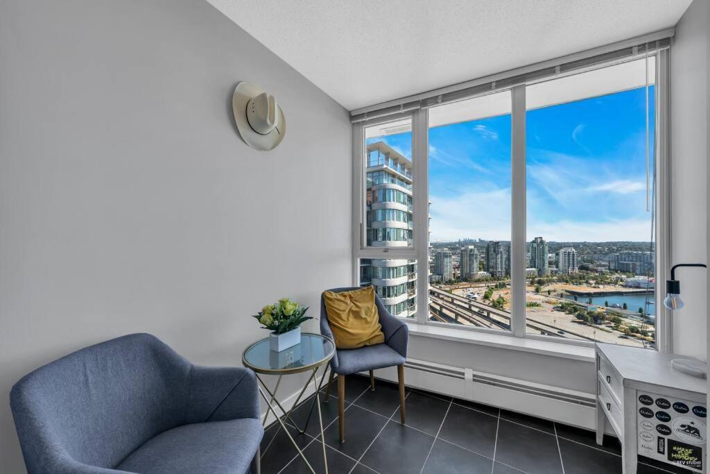 Spacious Dt 2-Bdr High-Rise With View, Pool, Gym Vancouver Buitenkant foto